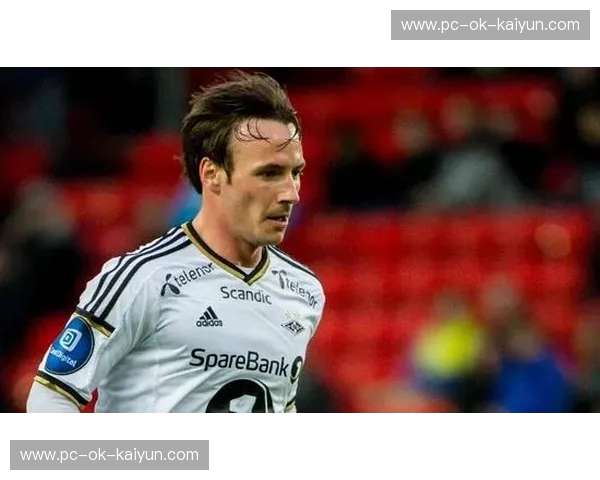 极光下的绿茵圣战:斯特罗姆vs罗森博格,荣耀与铁血的挪超巅峰对话 极光下的绿茵圣战:斯特罗姆vs罗森博格,荣耀与铁血的挪超巅峰对话